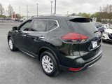 Used 2020 Nissan Rogue SV image 3