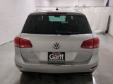 Used 2013 Volkswagen Touareg Sport image 5