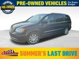 Used 2016 Chrysler Town & Country Touring image 1