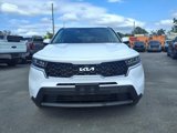 Used 2023 Kia Sorento LX image 2