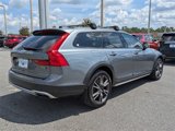 Used 2017 Volvo V90 T6 Cross Country image 4