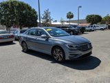 Used 2019 Volkswagen Jetta SEL Premium image 2