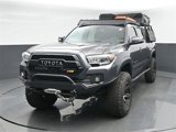 Used 2016 Toyota Tacoma TRD Off-Road image 3