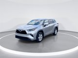 Used 2022 Toyota Highlander LE image 3