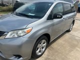 Used 2014 Toyota Sienna LE image 6