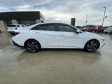 Certified 2024 Hyundai Elantra Limited image 2