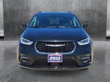 Used 2022 Chrysler Pacifica Touring-L image 2