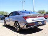 New 2025 Hyundai Elantra Limited image 4