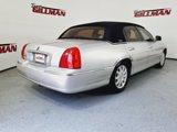 Used 2011 Lincoln Town Car Signature Limited image 6
