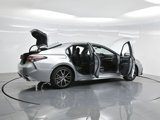 Used 2023 Toyota Camry SE image 4