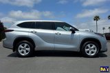 Used 2021 Toyota Highlander LE image 3