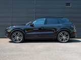 Used 2024 Porsche Cayenne image 2