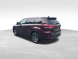 Used 2019 Toyota Highlander XLE image 3