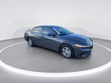 Used 2024 Hyundai Elantra SE image 2