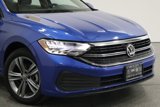 Used 2022 Volkswagen Jetta SE image 3