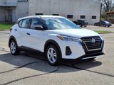 Used 2024 Nissan Kicks S image 3