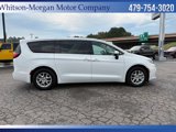 Used 2023 Chrysler Pacifica Touring-L image 4