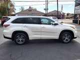 Used 2016 Toyota Highlander XLE image 4
