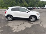 Used 2022 Chevrolet Trax LT w/ LT Convenience Package image 5