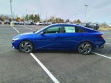 New 2025 Hyundai Elantra SEL image 4
