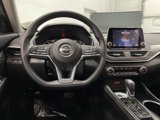 Used 2023 Nissan Altima 2.5 SV image 5