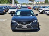 Used 2022 Toyota Camry SE image 2