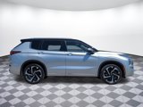 Used 2023 Mitsubishi Outlander SEL image 2