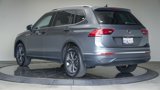 Used 2022 Volkswagen Tiguan SE image 2