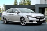 Used 2018 Honda Clarity Touring image 2