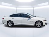 Used 2023 Chevrolet Malibu LT image 2