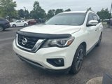 Used 2017 Nissan Pathfinder Platinum image 2