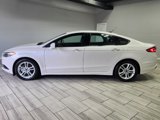 Used 2018 Ford Fusion SE w/ Fusion SE Technology Package image 2