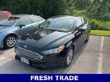 Used 2017 Ford Fusion SE w/ Fusion SE Technology Package image 2