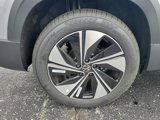 New 2024 Volkswagen Taos SE image 3