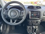 Used 2022 Jeep Renegade Latitude image 2