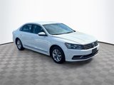 Used 2017 Volkswagen Passat 1.8T S image 4