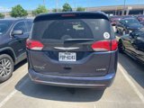 Used 2017 Chrysler Pacifica Limited w/ UConnect Theater Package image 4