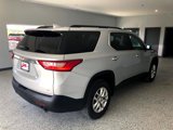 Used 2021 Chevrolet Traverse LT image 3