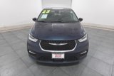 Used 2023 Chrysler Pacifica Touring-L image 3