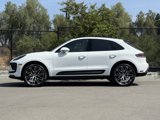 Used 2025 Porsche Macan image 2
