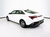 Used 2024 Hyundai Elantra SE image 5