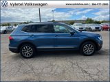 Used 2020 Volkswagen Tiguan SE w/ Panoramic Sunroof Package image 2