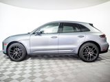 Certified 2025 Porsche Macan image 2