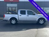Used 2012 Nissan Frontier SV image 2