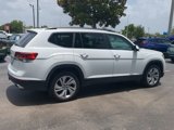 Used 2023 Volkswagen Atlas SE image 4
