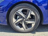 Used 2023 Hyundai Elantra SEL w/ Convenience Package image 3