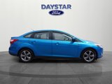 Used 2012 Ford Focus SE w/ SE Sport Pkg image 2