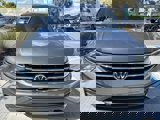 Used 2022 Volkswagen Tiguan SE image 2