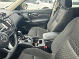 Used 2017 Nissan Rogue SV w/ SV Premium Package image 6