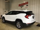 Used 2024 GMC Terrain SLT image 3